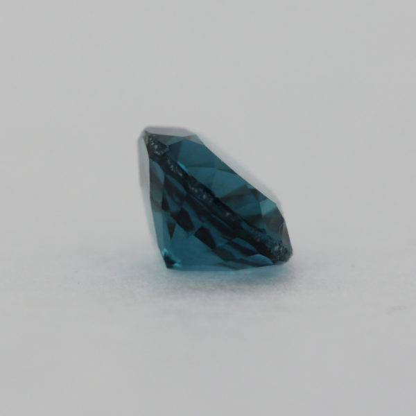 Loose Oval Cut Blue Zircon CZ Gemstone Cubic Zirconia December Birthstone Side